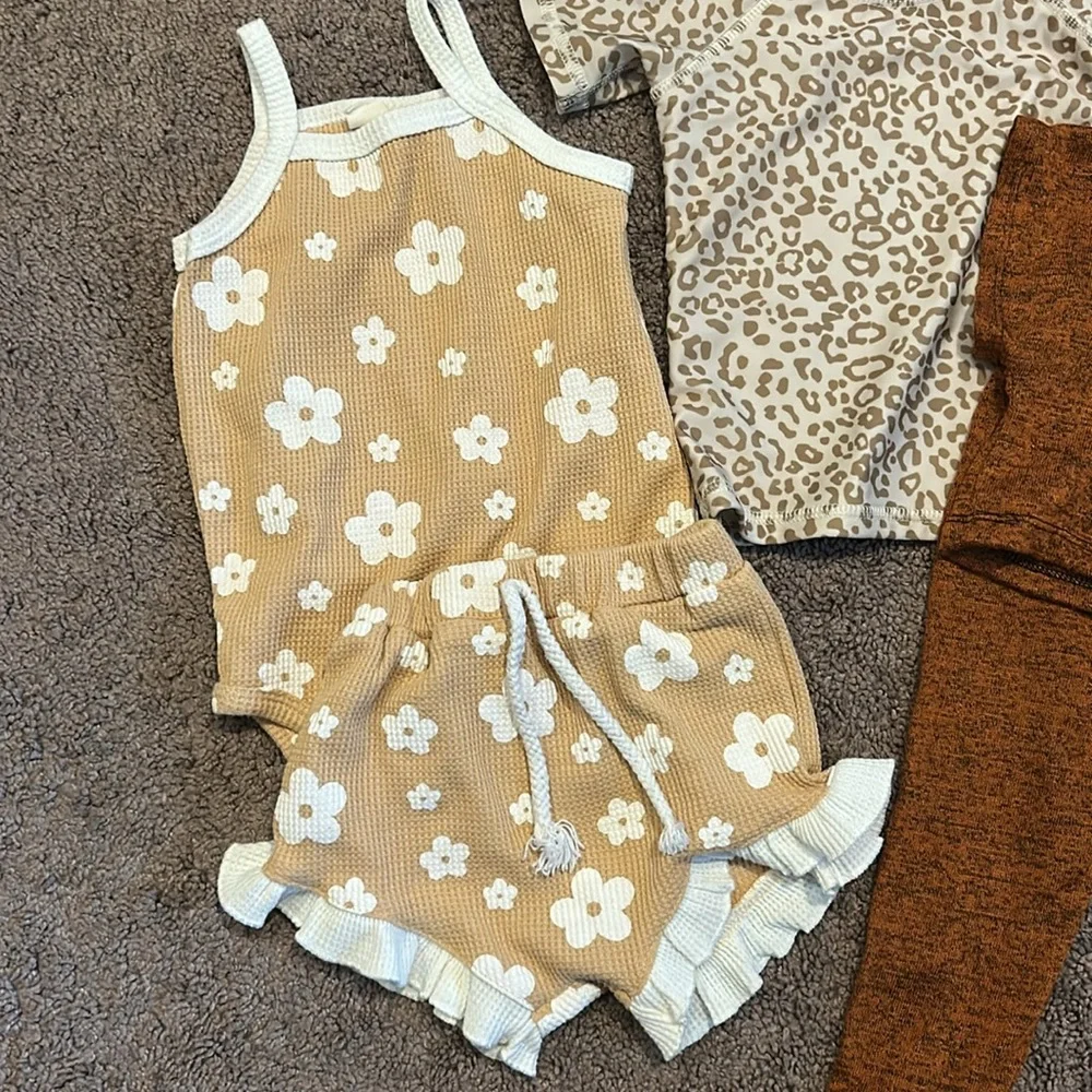 Babygirl 12/18m Kate Quinn small shop 2 piece sets and rash guard bundle!